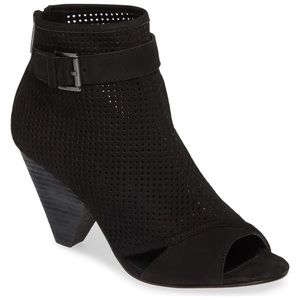 Pelle Moda open toe booties (Size 9)